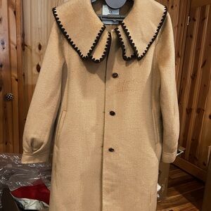 Elegant 100% Sheep Wool Coat